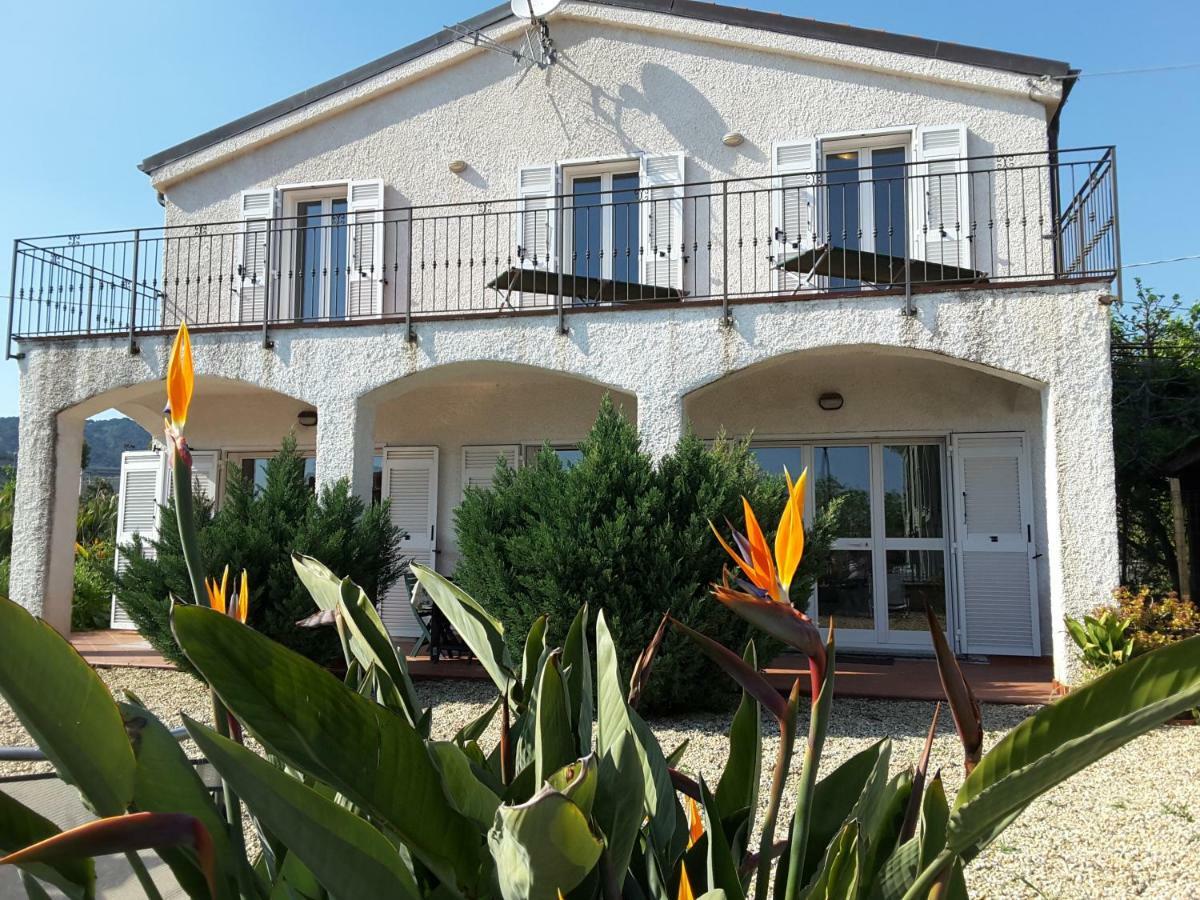 La Strelitzia Cervo Mare Apartment Exterior photo
