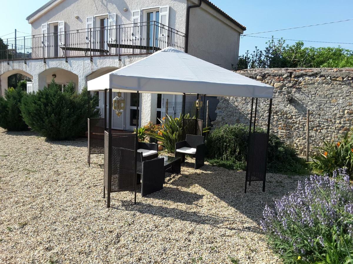 La Strelitzia Cervo Mare Apartment Exterior photo