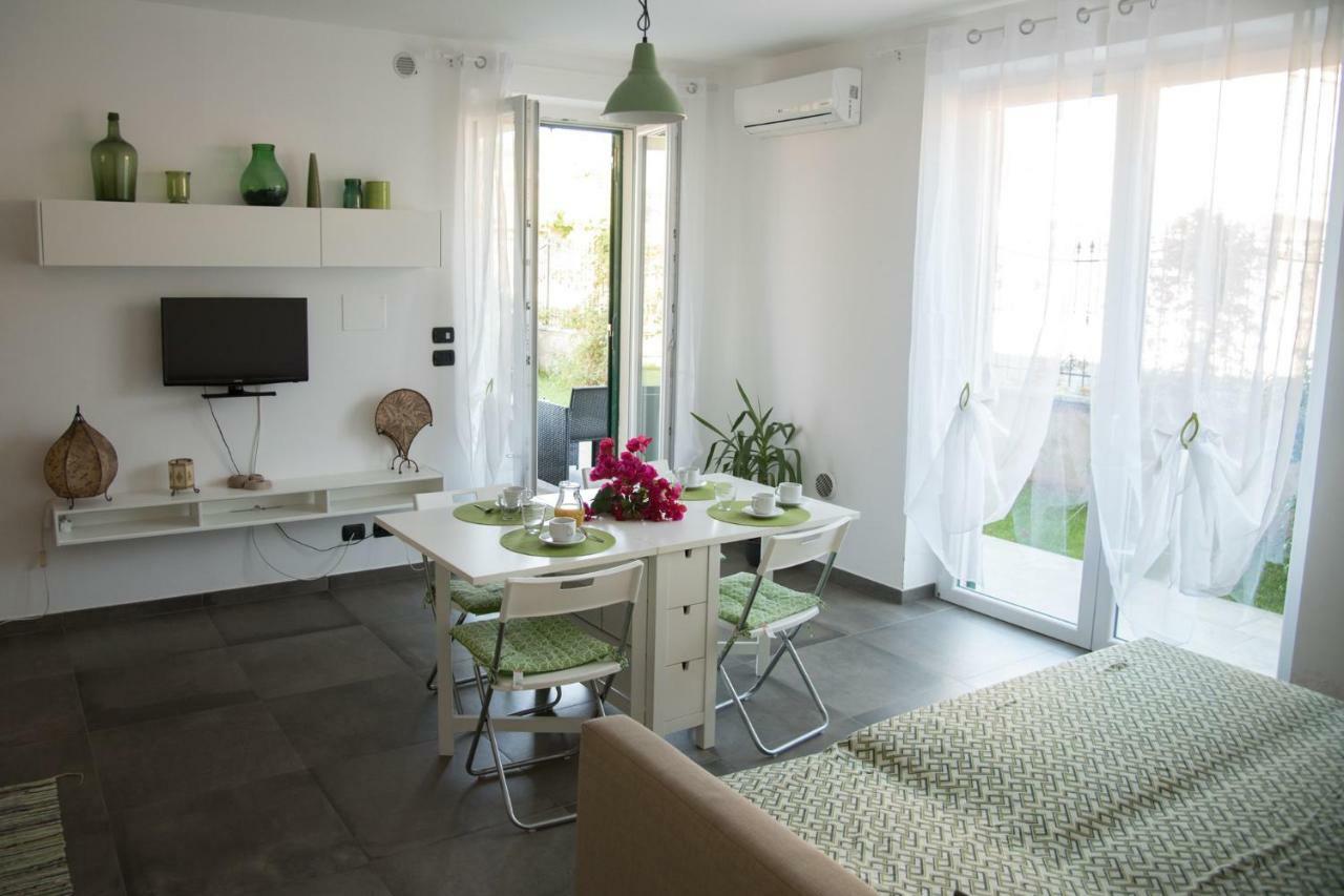 La Strelitzia Cervo Mare Apartment Exterior photo